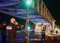 Παρίσι: Ένας νεκρός και δύο τραυματίες από αιματηρή επίθεση – «Ο Αλλάχ είναι μεγάλςο» φώναζε ο δράστης