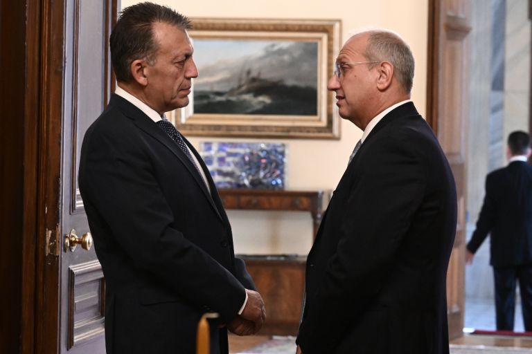 Economou, Vroutsis submit file with 200 names linked to soccer fan violence to Supreme Court prosecutor