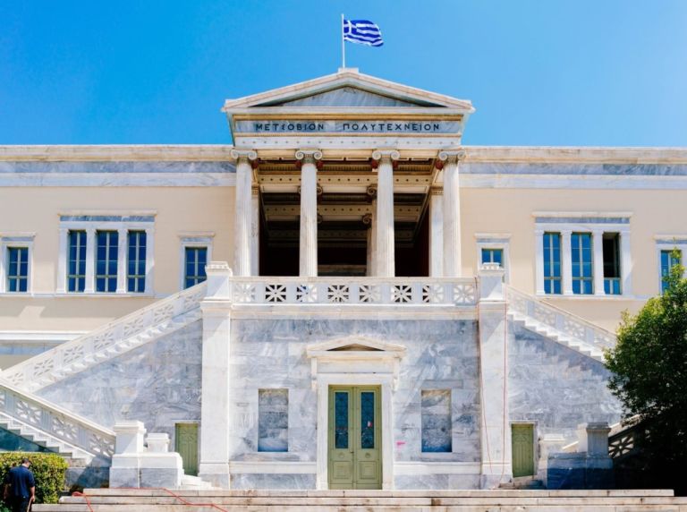 MRB: 52,7% υπέρ των ιδιωτικών πανεπιστημίων