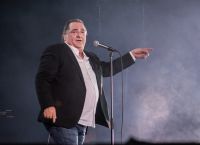 Β. Καρράς: Στις 12 το μεσημέρι η κηδεία του τραγουδιστή