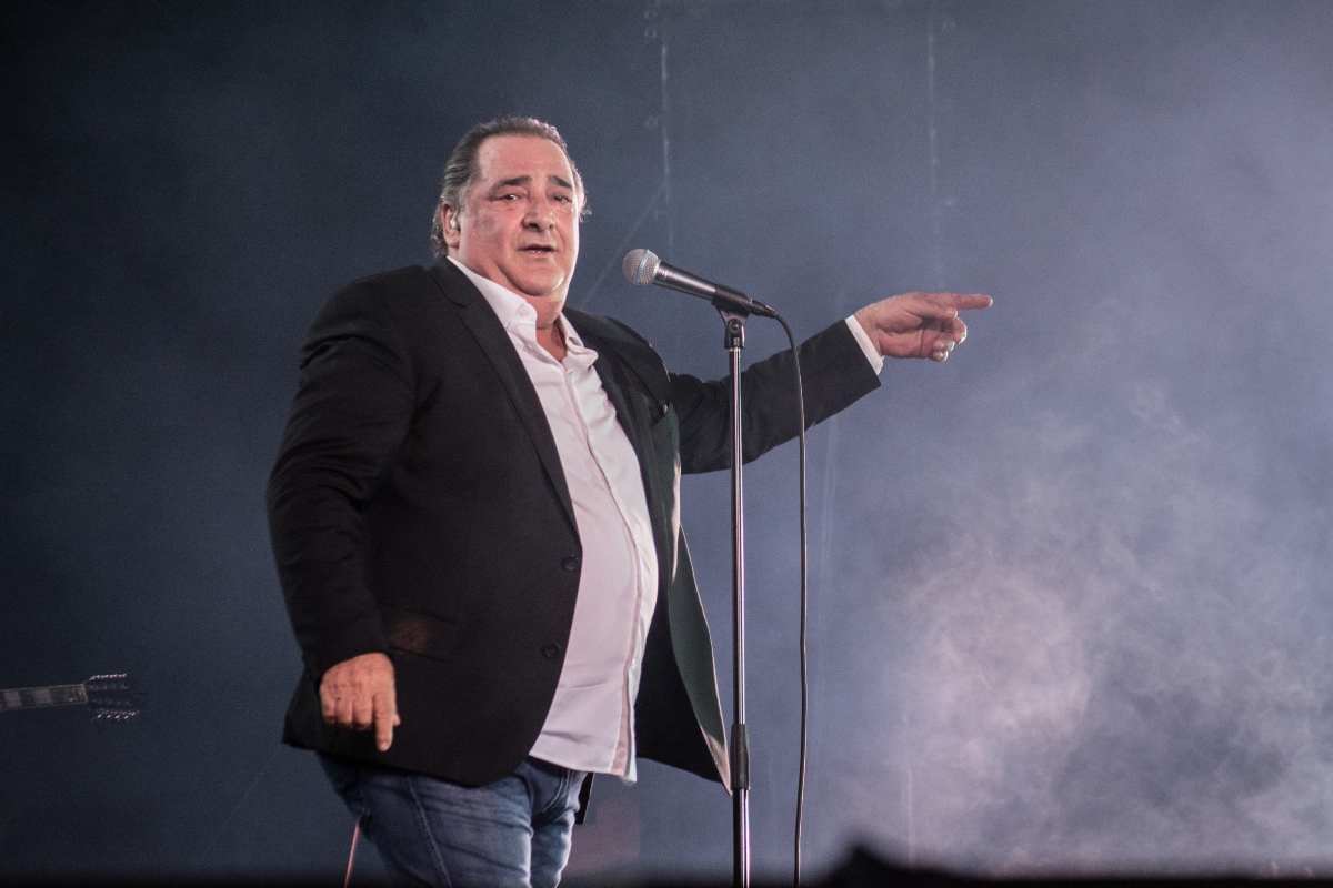 Β. Καρράς: Στις 12 το μεσημέρι η κηδεία του τραγουδιστή
