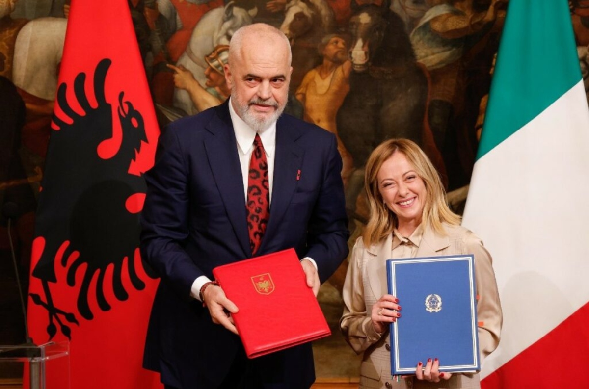 Η Αλβανία αναστέλλει τη μεταναστευτική συμφωνία της με την Ιταλία