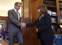 Συνάντηση του πρωθυπουργού με την ΠτΔ