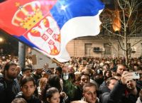 Σερβία: Η αντιπολίτευση διαδηλώνει κατά των εκλογικών αποτελεσμάτων
