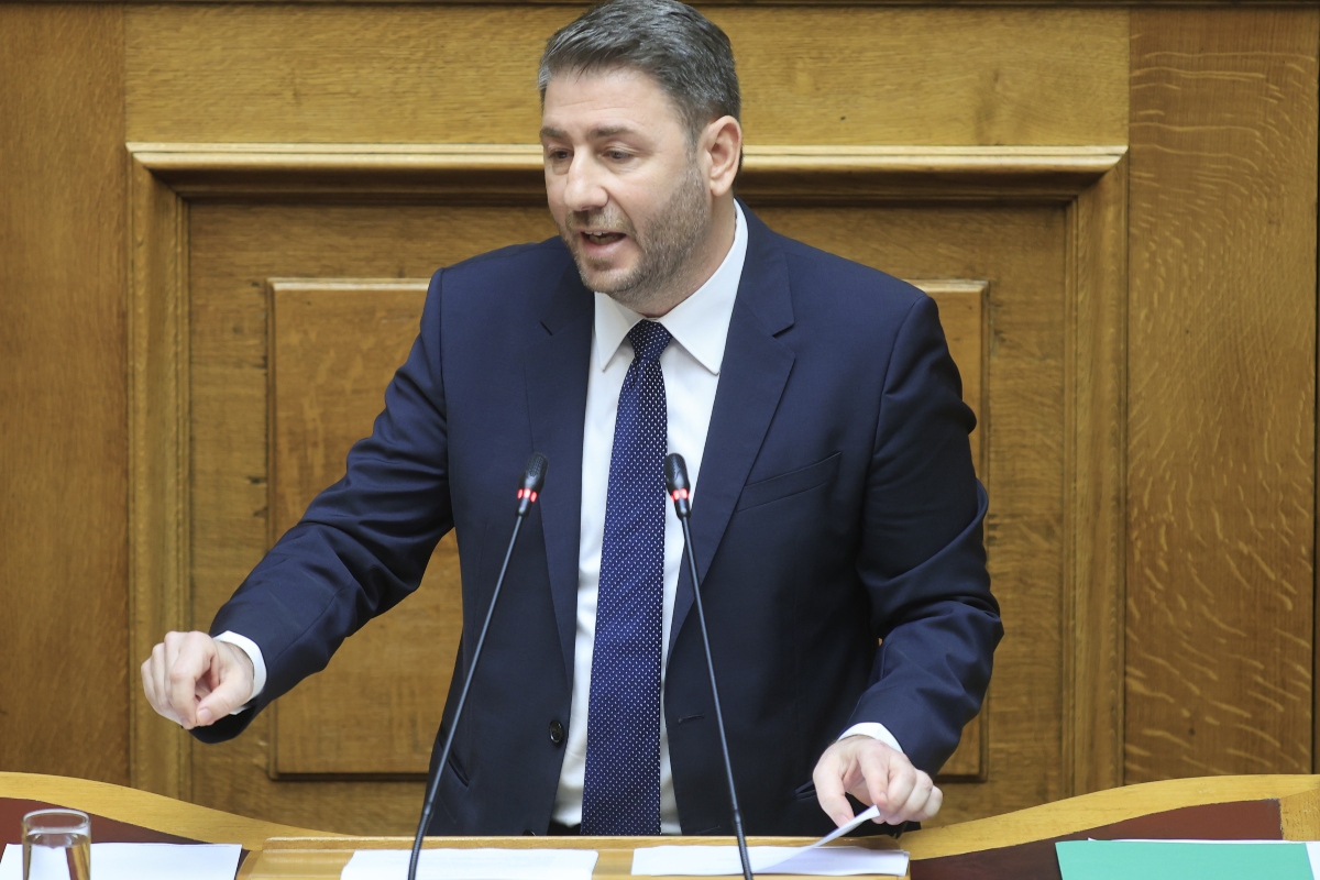 ΠΑΣΟΚ – ΝΔ: Σε διεκδίκηση του προοδευτικού Κέντρου