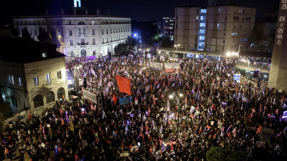 Ισραήλ: Δεκάδες χιλιάδες διαδηλωτές ζήτησαν την παραίτηση του Νετανιάχου