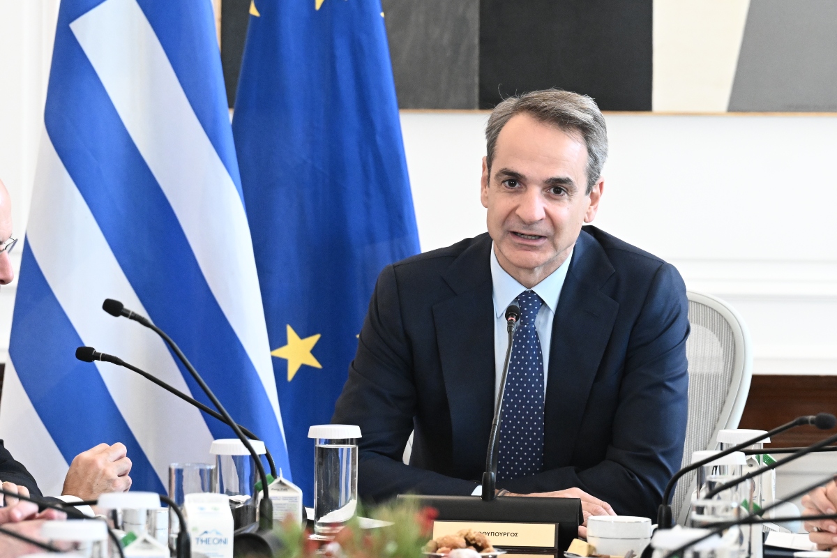 Τα δύο εμπόδια στην πορεία της Κυβέρνησης