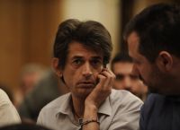 Καρανίκας για τις Σπέτσες: Δεν σας καλεί για να περάσετε τούφα όπως έχετε συνηθίσει