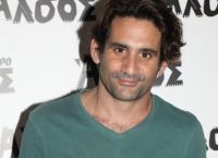 Οδυσσέας Παπασπηλιόπουλος: “Ευτυχώς γλύτωσα και δεν υπήρξα ποτέ hot άντρας”