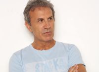 Νταλάρας: «Αν βλέπετε τις κοπελίτσες που είναι ημίγυμνες… αν σας αρέσουν αυτά θα μείνετε με αυτά»