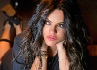 Τάκης Ζαχαράτος: Μιμήθηκε την Δήμητρα Κατσαφάδου  με τις κρέμες και τα λάδια της