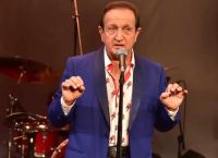 Σπύρος Μπιμπίλας: «Έβρισε την Καινούργιου, την πήρα στην αγκαλιά μου και έκλαιγε»