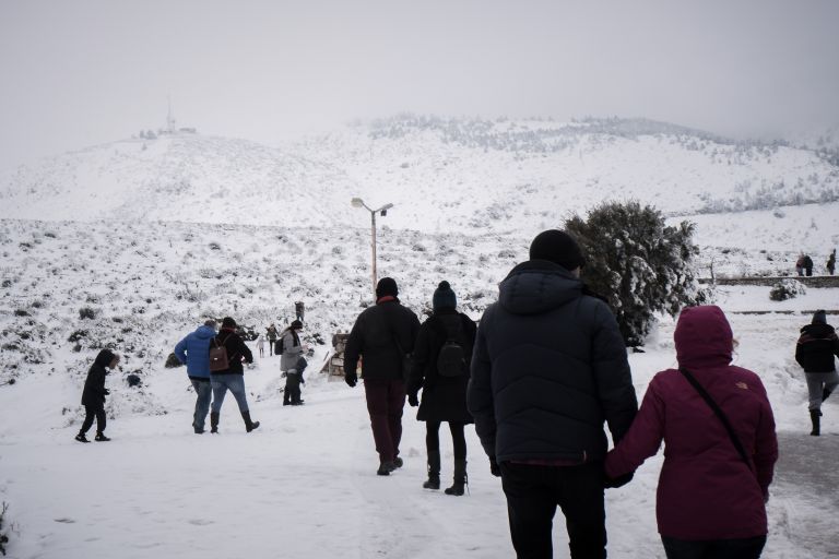 Mt. Parnitha Welcomes First Snowfall as Chilly Temperatures Blanket Greece