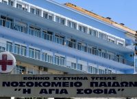 Μάχη για τη ζωή του δίνει ο 4χρονος που ξυλοκόπησε ο πατριός του [vid]