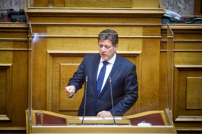 MP and former minister Varvitsiotis announces resignation from politics and Parliament