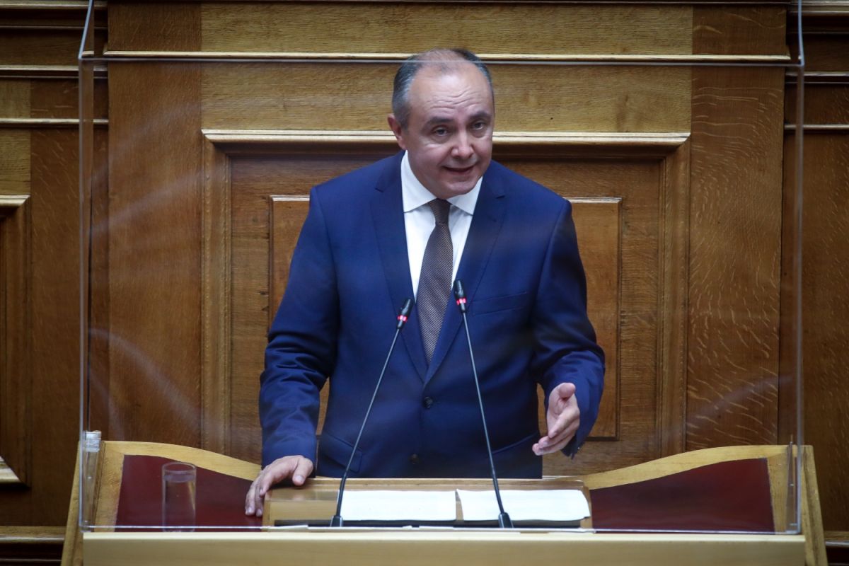 Θοδωρής Καράογλου: Θα καταψηφίσω το νομοσχέδιο για τα ομόφυλα ζευγάρια