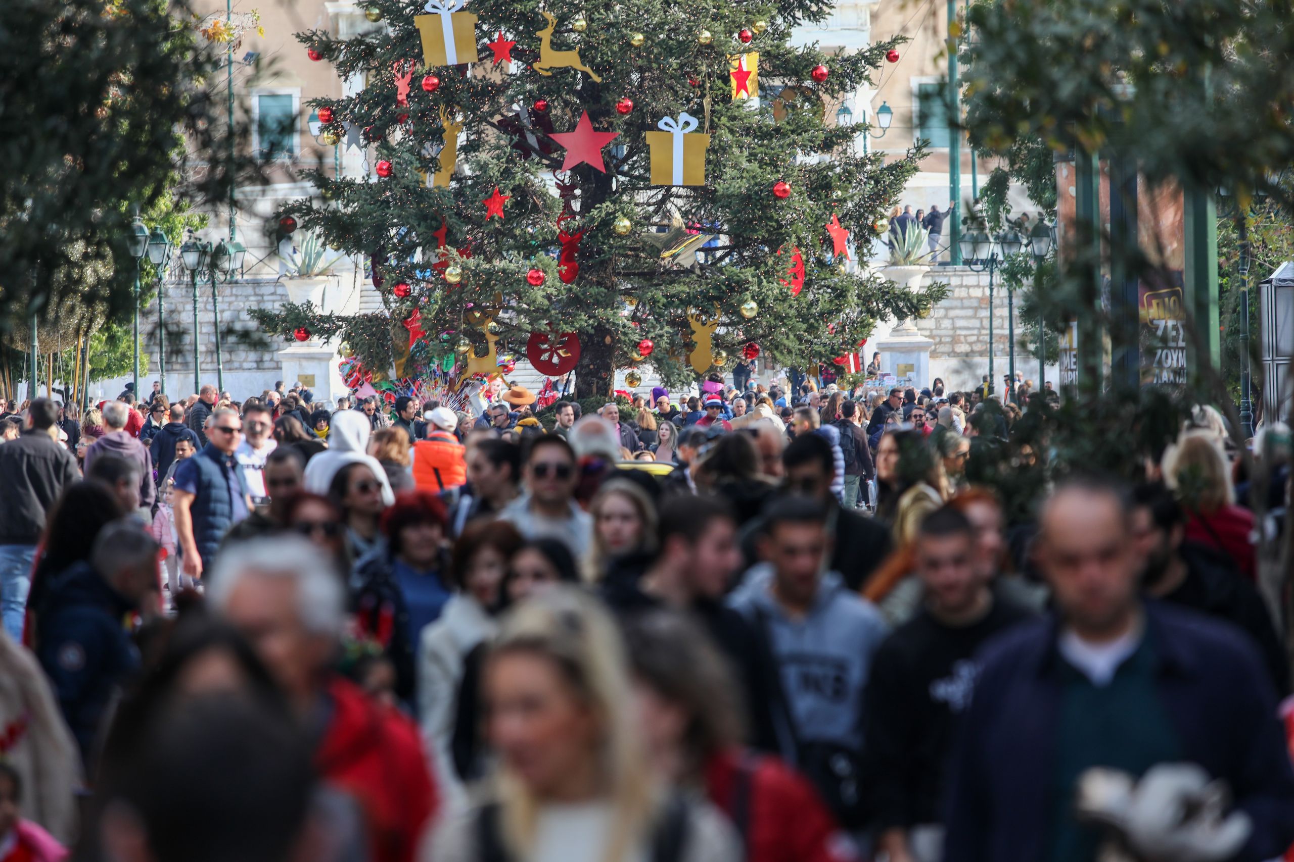 Εκπτώσεις με ανοιχτά καταστήματα σήμερα Κυριακή