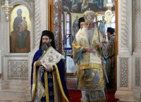 Μητροπολίτης Πειραιώς: Αν βαπτίσουμε τα παιδιά των ομοφυλόφιλων θα γίνουν κι αυτά ομοφυλόφιλα
