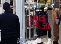 Χειμερινές εκπτώσεις και έλεγχοι στην αγορά – Αύριο ανοιχτά τα μαγαζιά