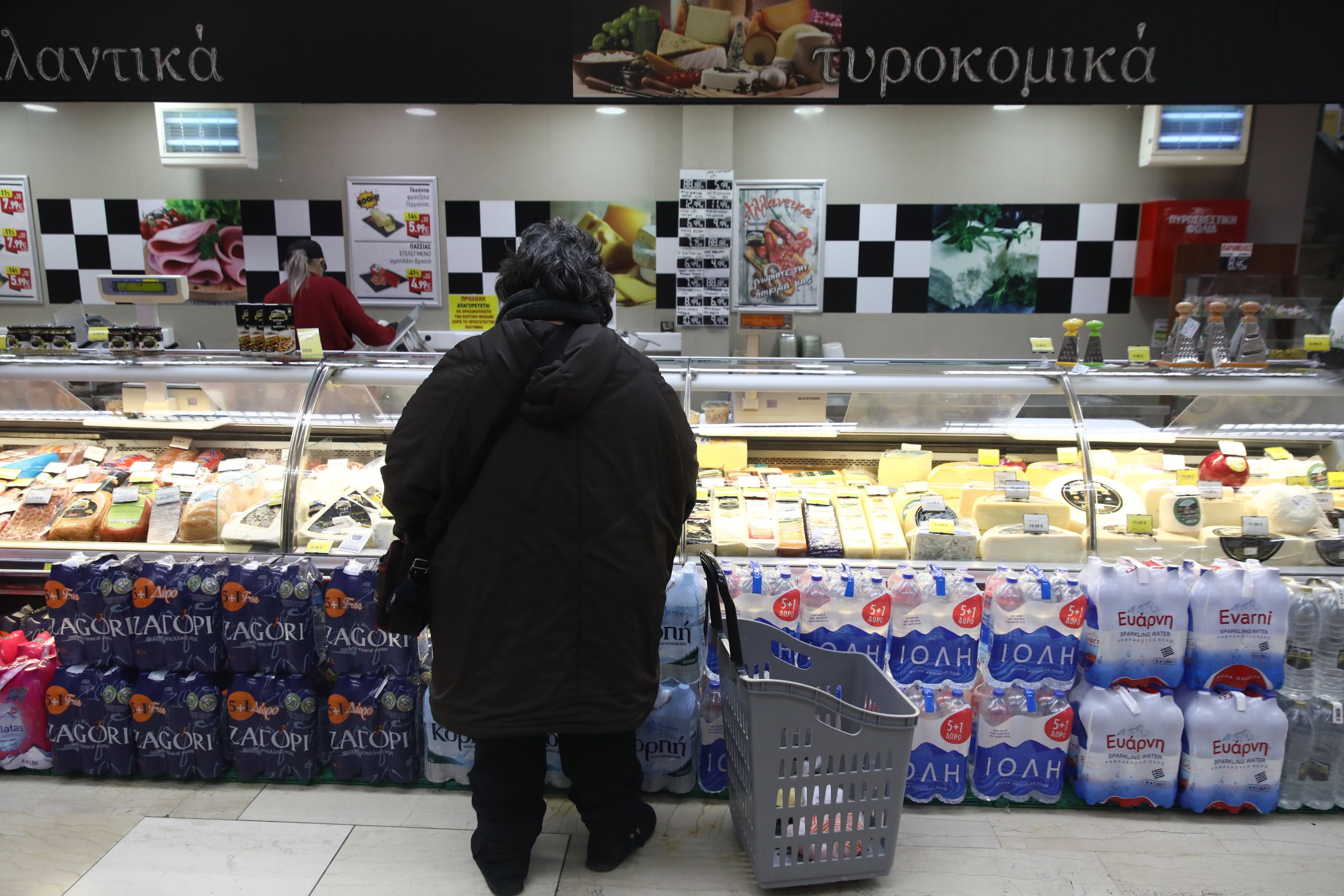 Έρχονται νέες μειώσεις τιμών στα βασικά είδη – Έλεγχος από το eΚαταναλωτής για 3.500 κωδικούς
