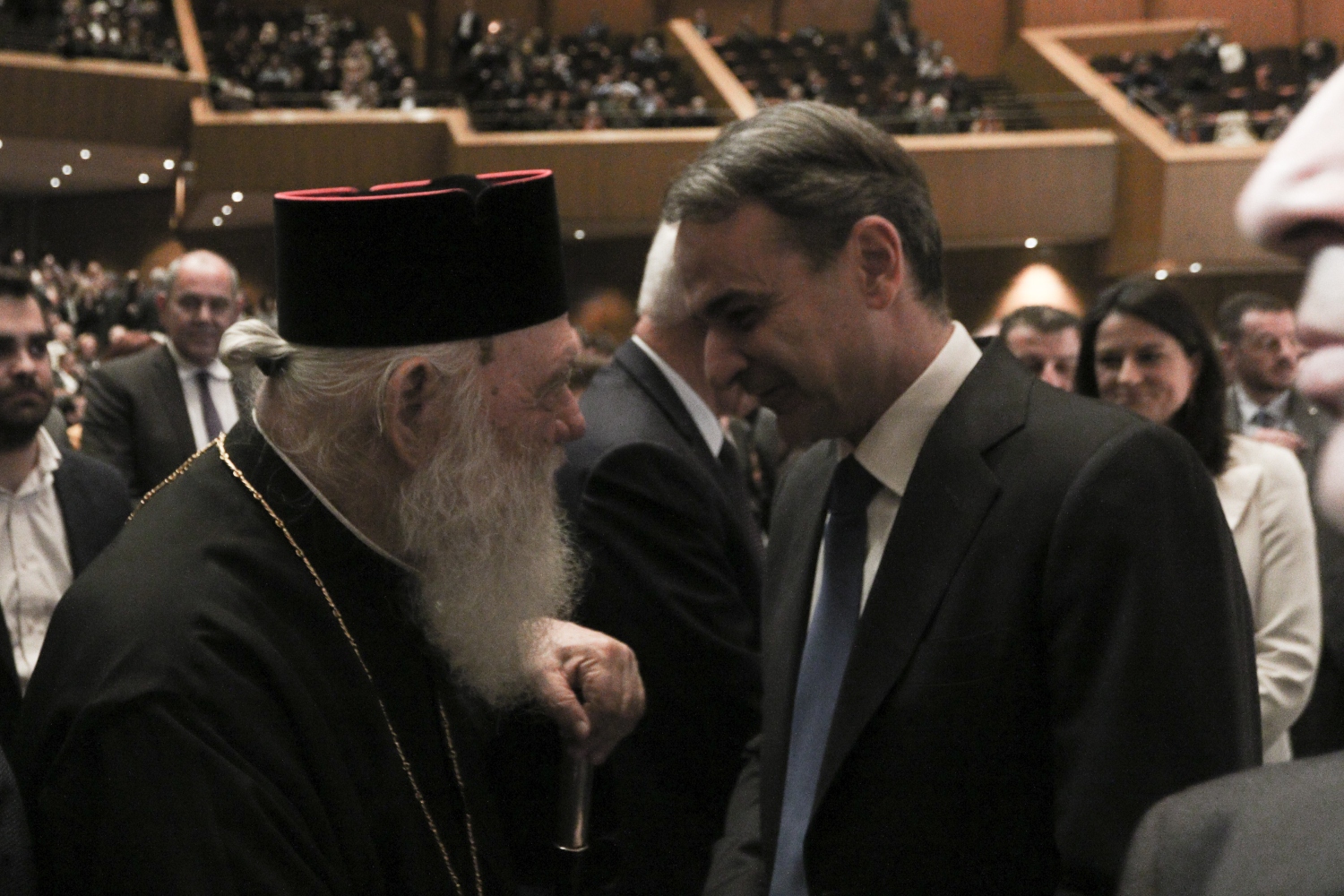 Ο Μητσοτάκης είδε τον Ιερώνυμο για τα ομόφυλα ζευγάρια – Έκτακτη σύγκληση της Ιεράς Συνόδου