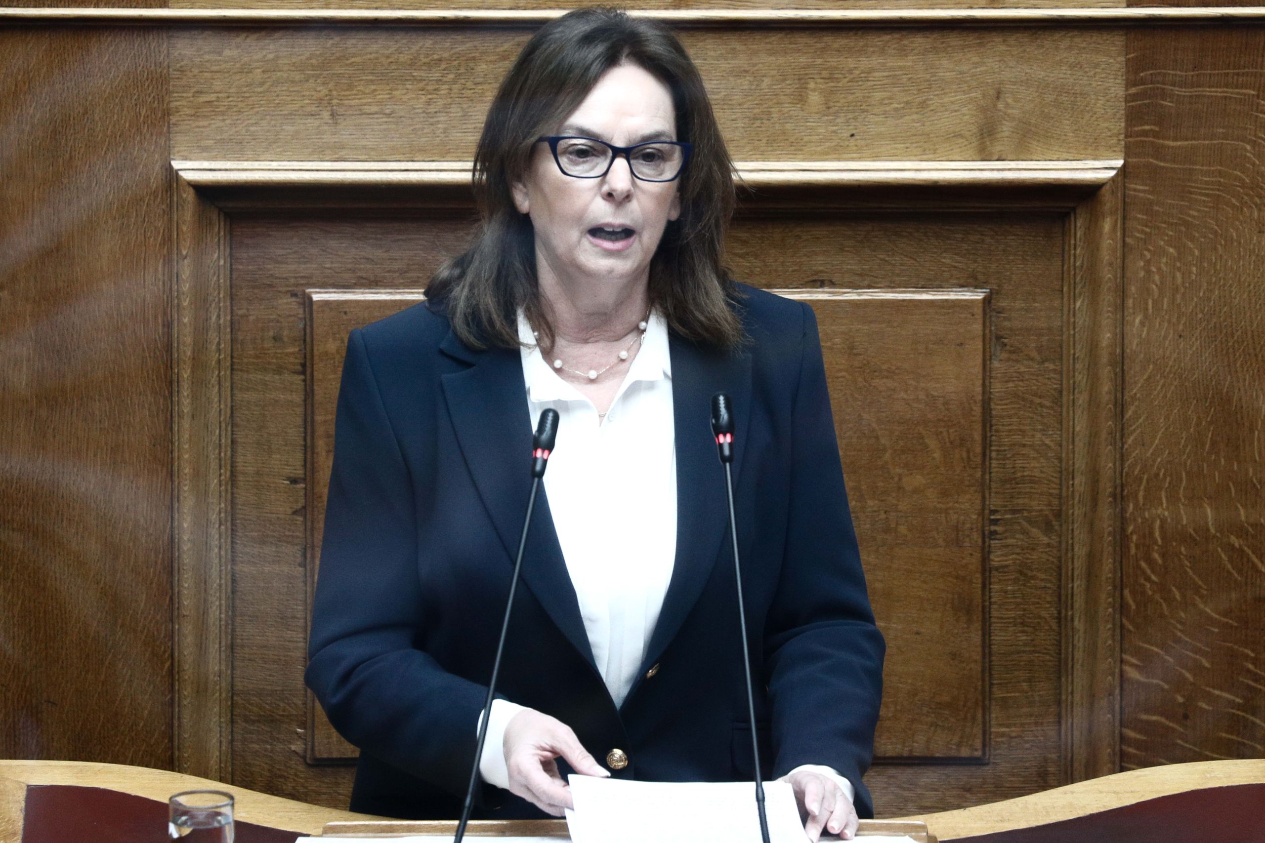Την αποχώρησή της από τον ΣΥΡΙΖΑ ανακοίνωσε η πρώην βουλευτής Κατερίνα Παπανάτσιου – Αιχμές Κασσελάκη