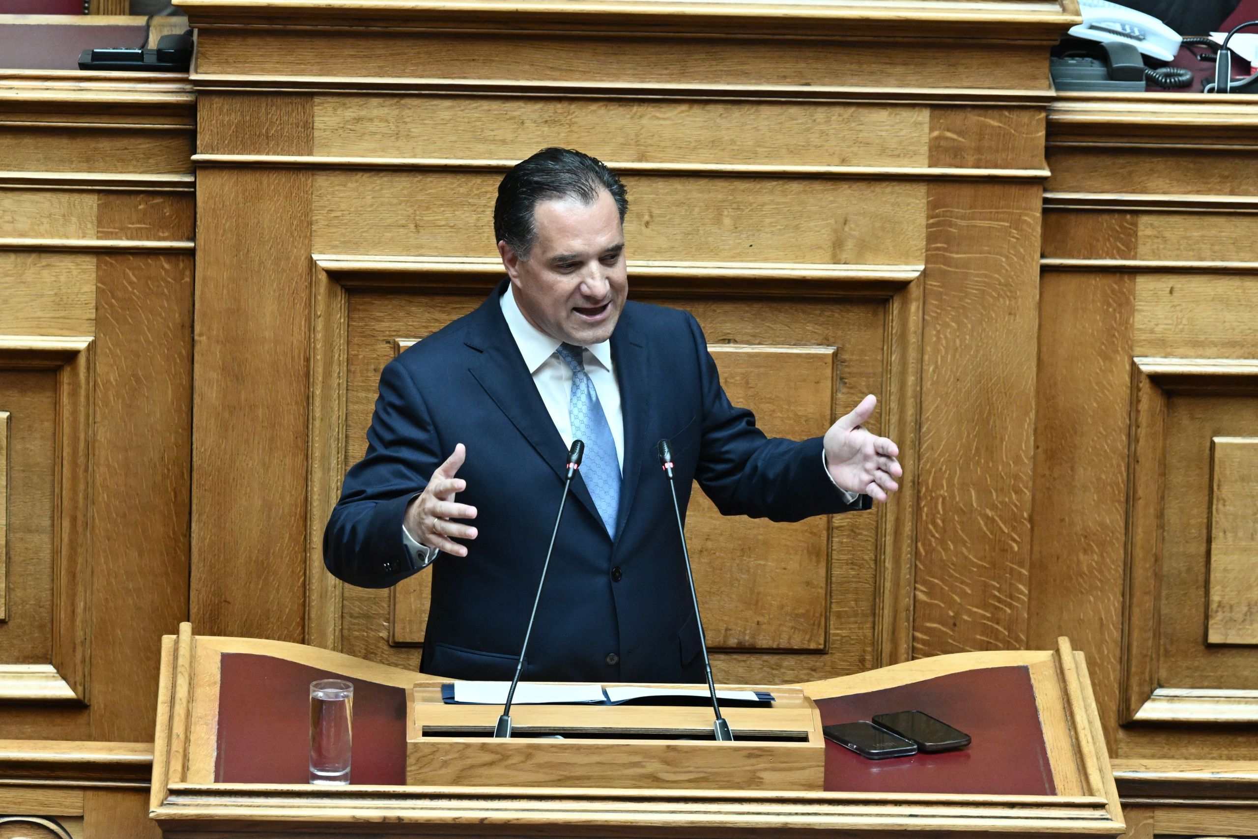 Άδωνις: Θα κινητροδοτήσουμε περισσότερο τους γιατρούς μας [vid]
