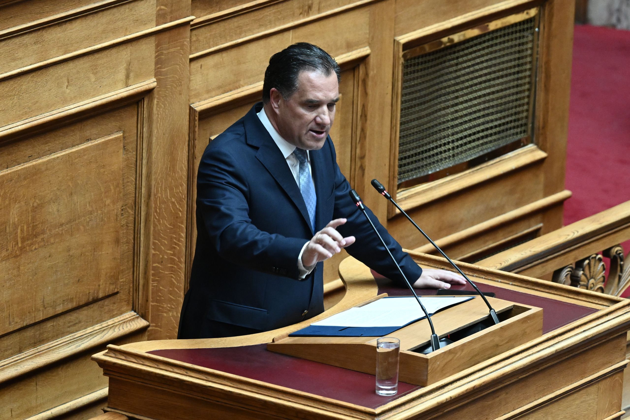 Άδωνις: Ο Βορίδης δείχνει το δρόμο σε όποιον θέλει μια πιο μετρημένη  τακτική