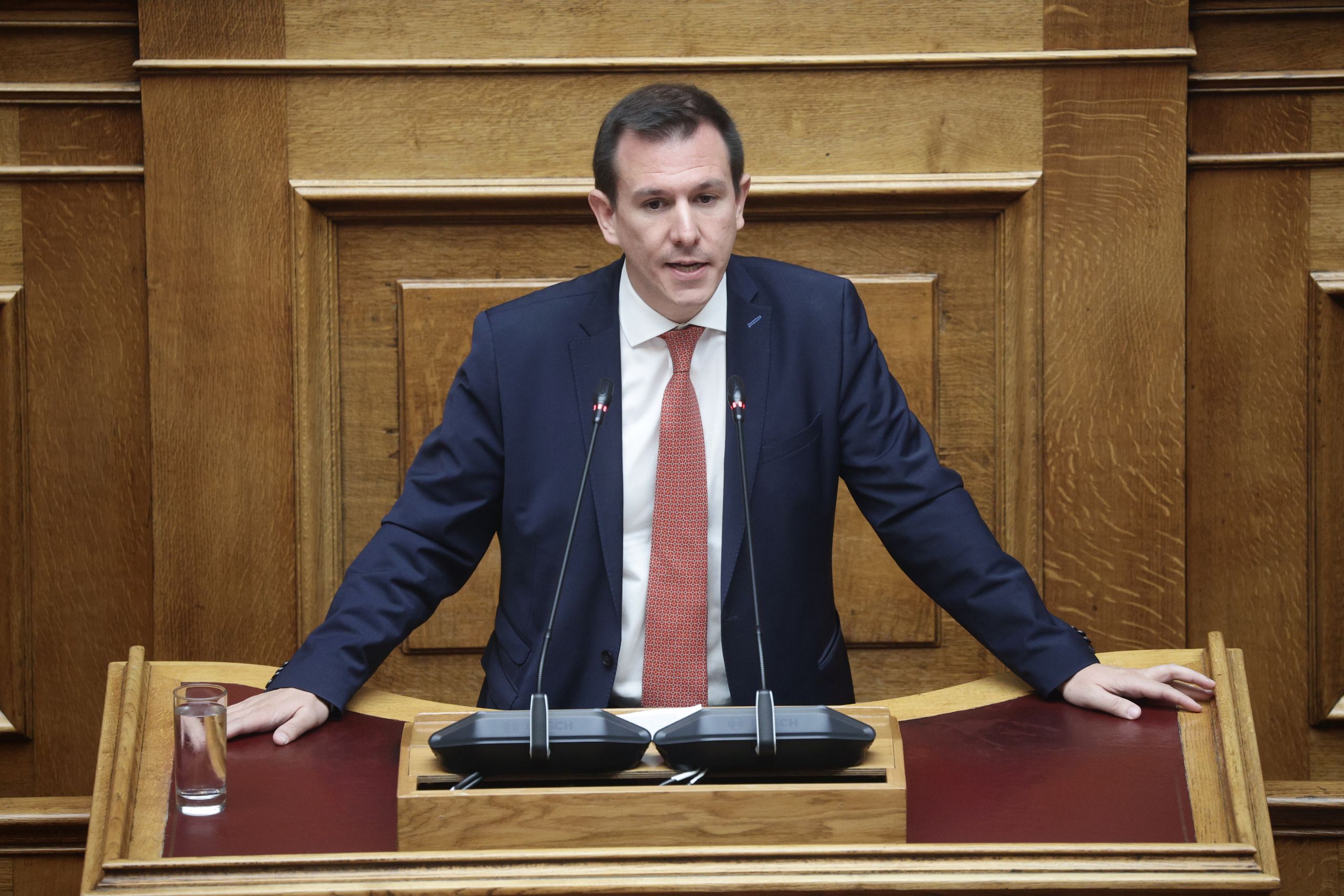 Δουδωνής για επιστολική ψήφο: Εμπρηστής της υπεύθυνης στάσης της αντιπολίτευσης, η υπουργός Εσωτερικών