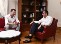Ο Αλέξης Τσίπρας δεν θα πάει στις Σπέτσες, στη συνεδρίαση των βουλευτών