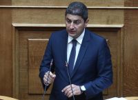 Αυγενάκης: Είμαστε πρόθυμοι να συζητήσουμε με τους αγρότες