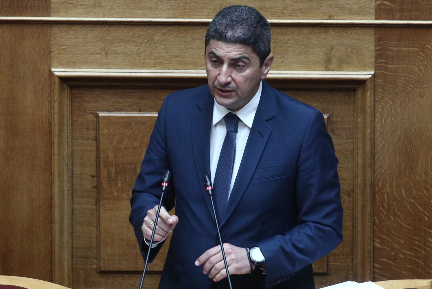 Αυγενάκης: Είμαστε πρόθυμοι να συζητήσουμε με τους αγρότες
