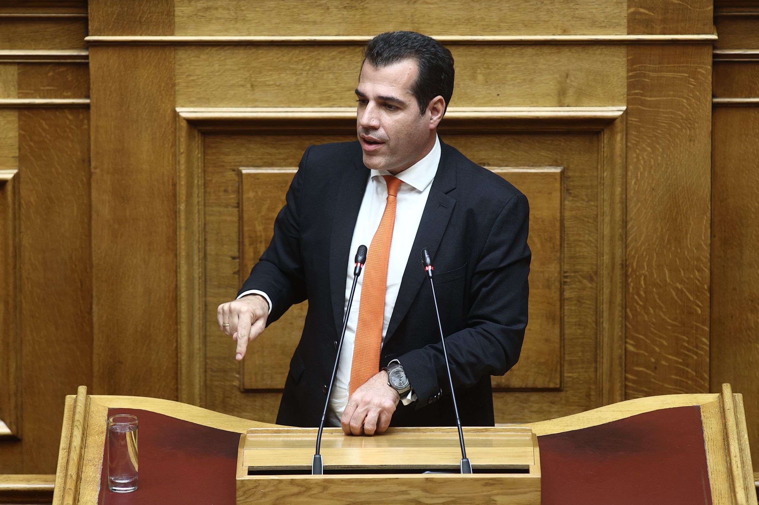 Πλεύρης: «Θα εκτιμηθεί ότι ο πρωθυπουργός αφήνει πλήρη ελευθερία στους βουλευτές»