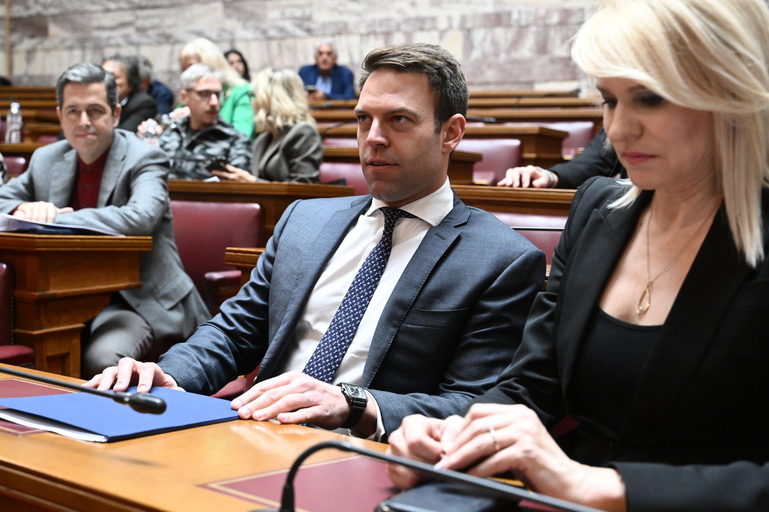 Τριήμερο εργασιών στον ΣΥΡΙΖΑ στις Σπέτσες – Αντιδράσεις από τους βουλευτές για το… powerpoint