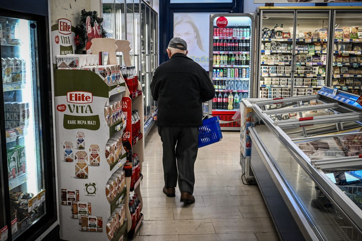 «Ίλιγγος» από ανατιμήσεις βασικών προϊόντων σε έναν μήνα