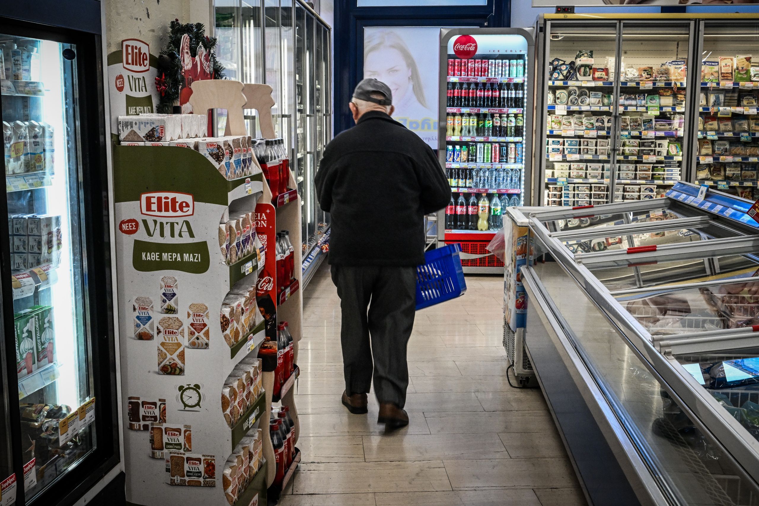 «Ίλιγγος» από ανατιμήσεις βασικών προϊόντων σε έναν μήνα