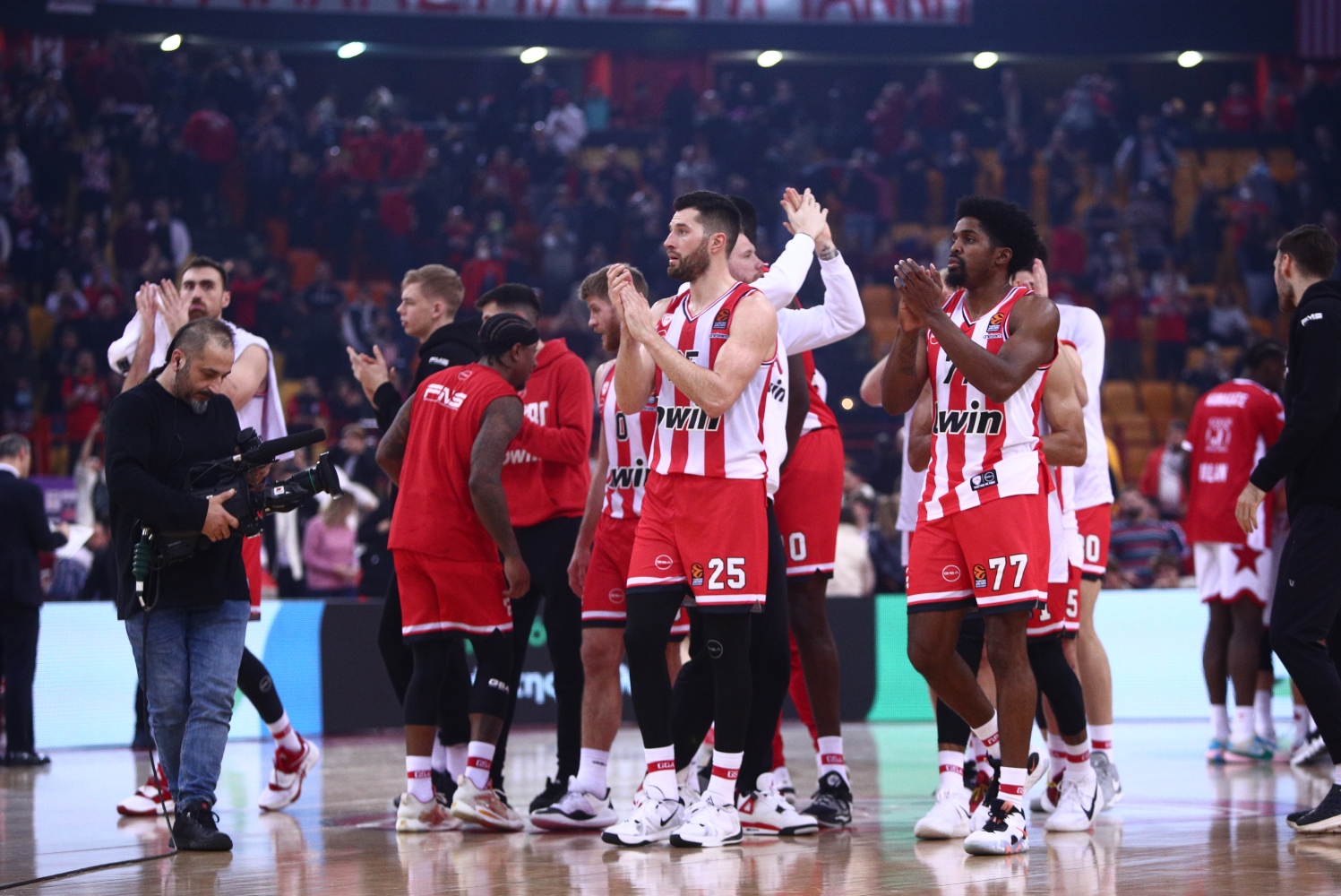 Ολυμπιακός – Αρμάνι Μιλάνο 79-74: Δυσκολευτηκε αλλά ο Φαλ έδωσε τη λύση