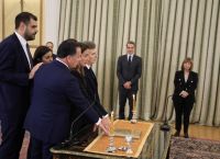 Ορκίστηκαν οι νέοι υπουργοί και υφυπουργοί [vid]