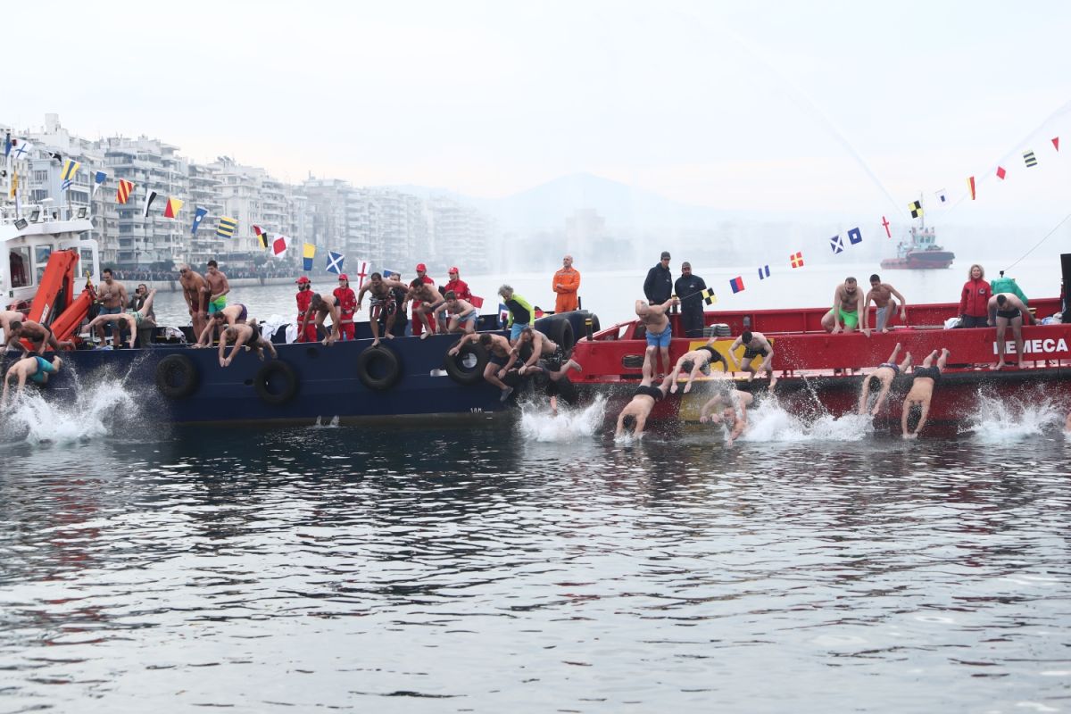 Αγιασμός των υδάτων: Μετά από 60 χρόνια στην Α’ προβλήτα του λιμανιού στη Θεσσαλονίκη