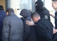 Δίκη για τον βιασμό της 12χρονης: Φωνές και κατάρες από τη μητέρα της όταν είδε τον Μίχο [vid]