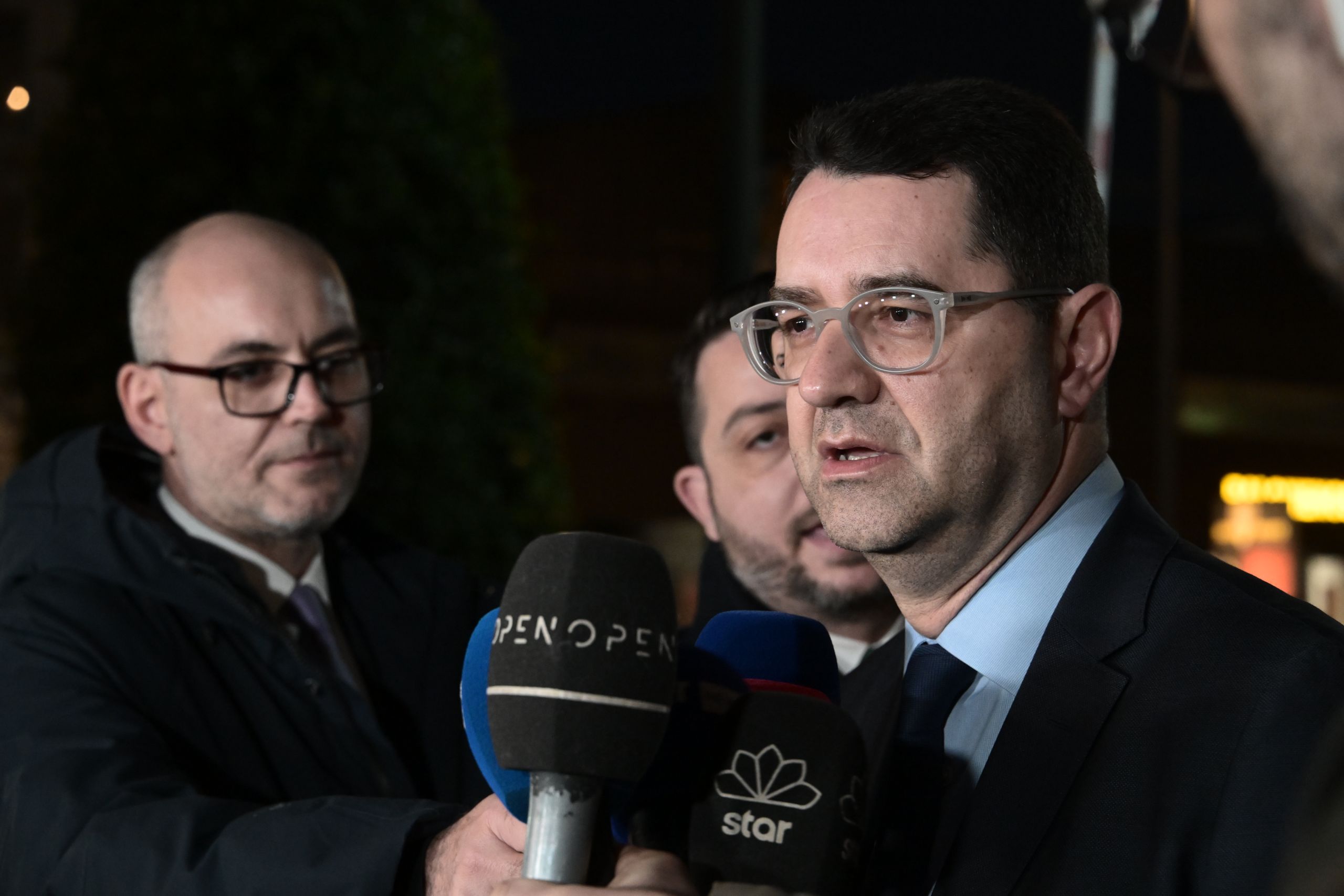 ΝΔ: Ενωτικό το κλίμα – Τρεισήμισι ώρες κράτησε η ενημέρωση [vid]