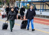 ΣΥΡΙΖΑ: Οι βουλευτές που αναχώρησαν από τον Πειραιά για τις Σπέτσες με το πλοίο [vid]