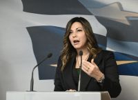 Ζαχαράκη για τα μέτρα για νέους γονείς: Δίνεται πλέον μόνιμα αυξημένο ποσό