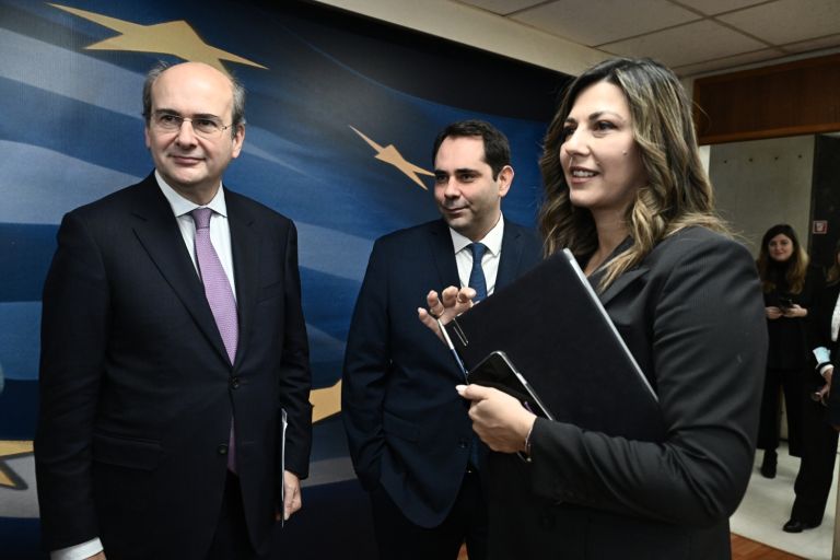 Birth allowance rises to 2,400 euros; additional measures to support new parents