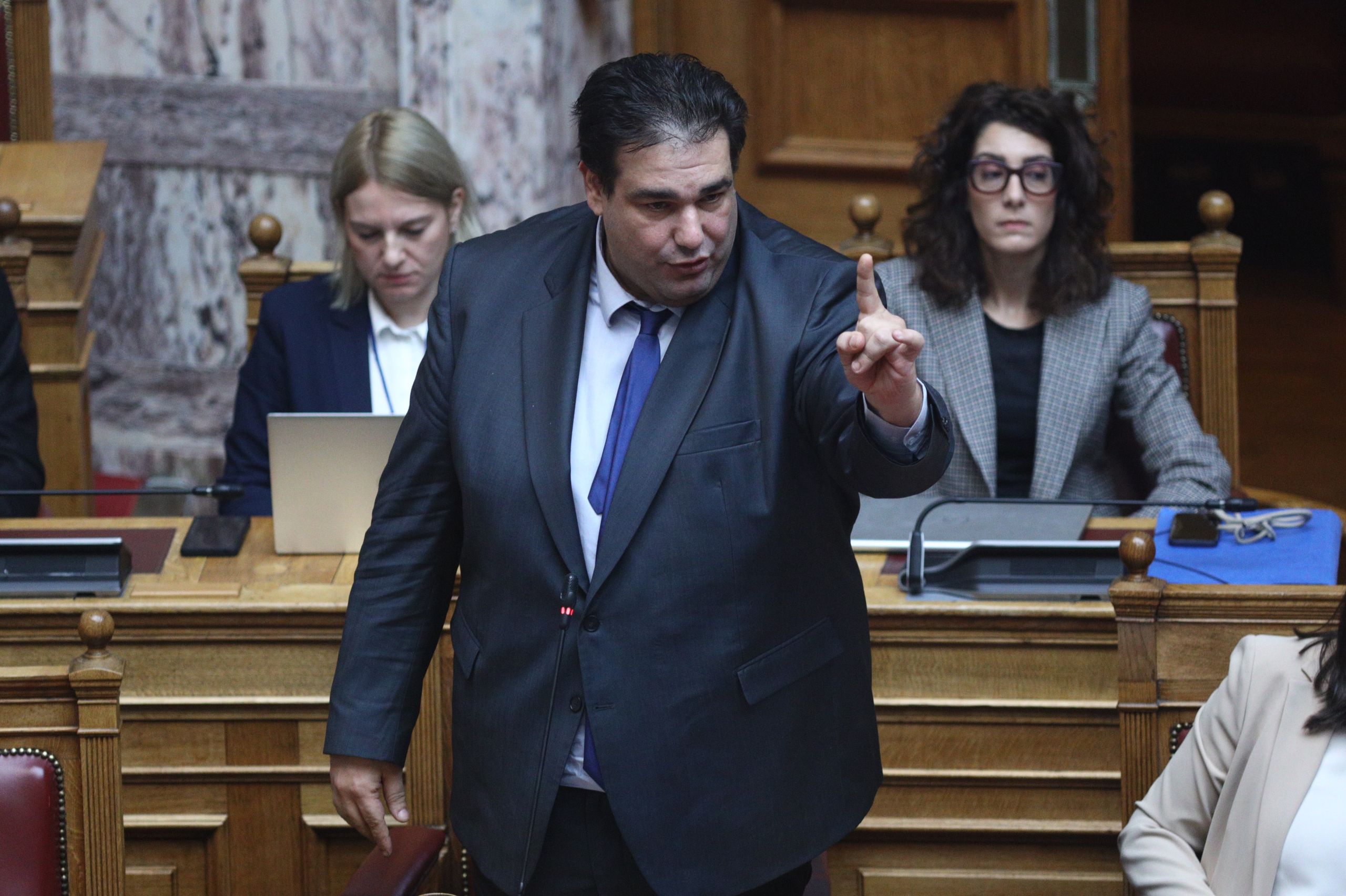 Κόντρα Λιβάνιου Βελόπουλου: «Εδώ δεν πουλάμε βυζαντινά» -«…Αφήστε τα βυζαντινά σε εμένα»