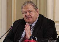 Βενιζέλος: Είναι απολύτως νομικό θέμα ο γάμος των ομόφυλων ζευγαριών