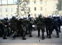 Ιωάννα Κολοβού: Επεισόδια έξω από το Α.Τ Ζωγράφου κατά τη μεταφορά στην Ευελπίδων