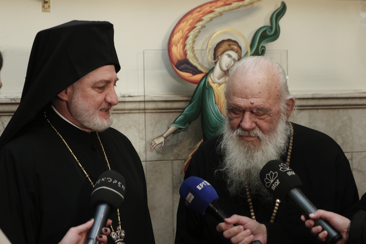 Αρχιεπίσκοπος Ιερώνυμος για τεκνοθεσία: Θα περιμένουμε τα παιδιά κι αν τα ίδια το θελήσουν, θα βαφτιστούν