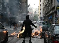 Επεισόδια στην Πατησίων μετά το πανεκπαιδευτικό συλλαλητήριο – Έσπασαν καταστήματα