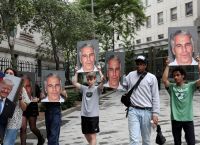 Στη δημοσιότητα τα διάσημα ονόματα της λίστας Έπσταϊν